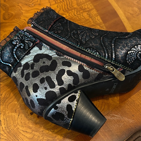 L’Artiste Black Lace Trim Heeled Boots - Picture 14 of 15